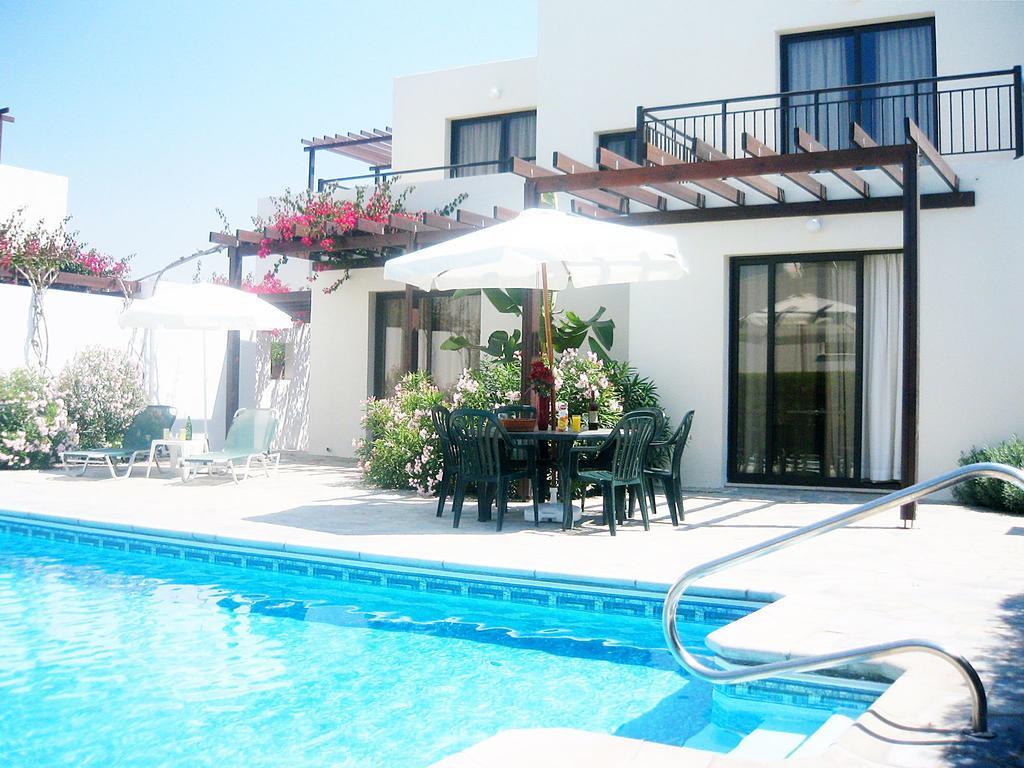 Aura Holiday Villas Paphos Bagian luar foto