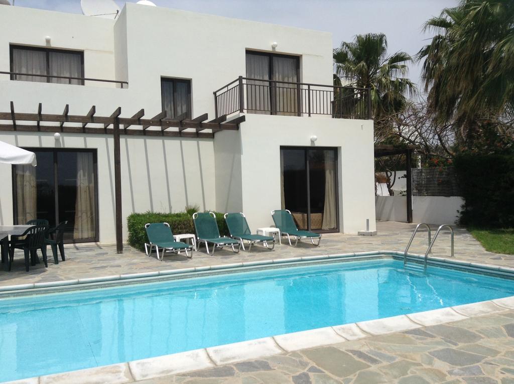 Aura Holiday Villas Paphos Ruang foto