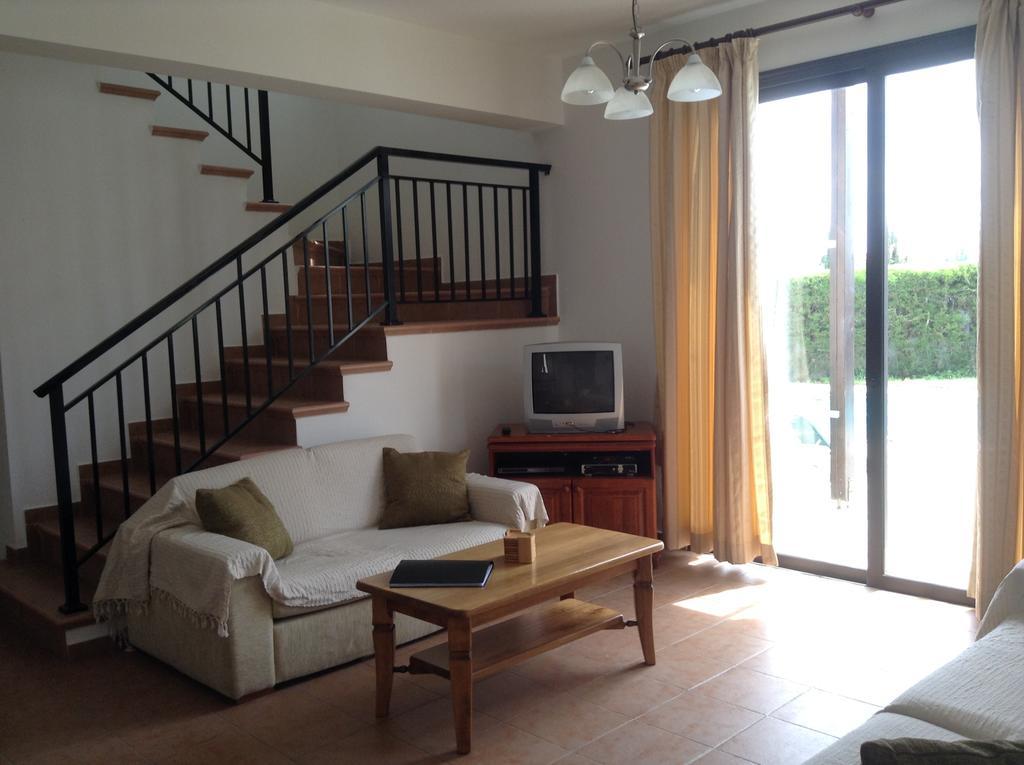 Aura Holiday Villas Paphos Bagian luar foto